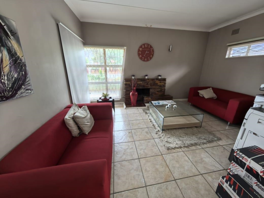 5 Bedroom Property for Sale in Labram Northern Cape